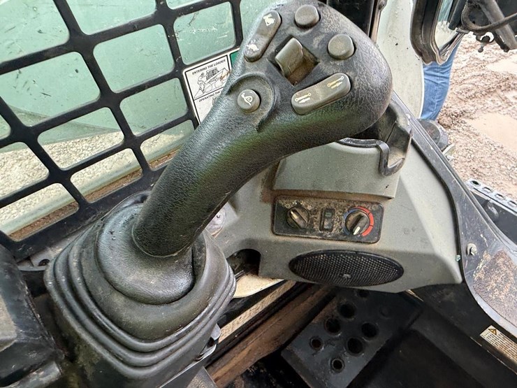 bobcat-t770-image-25