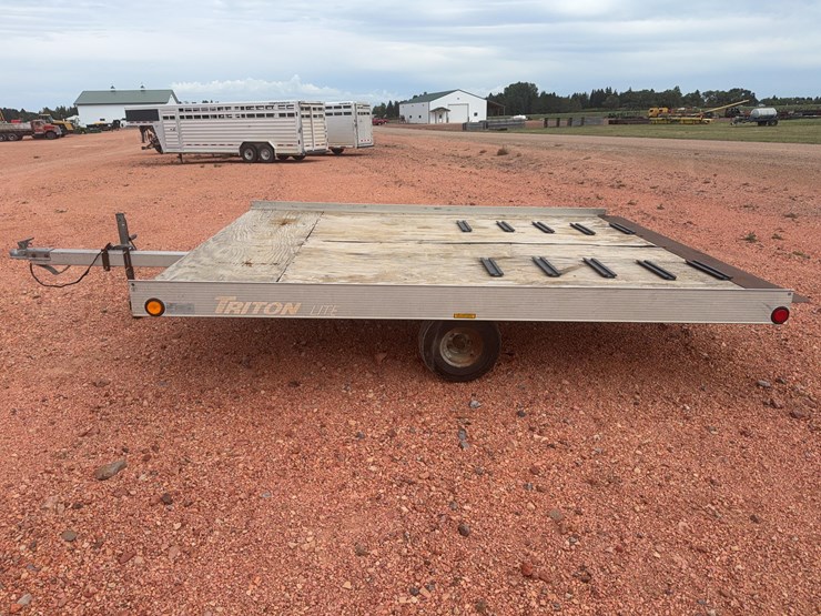 1995-triton-snowmobile-trailer-image-2