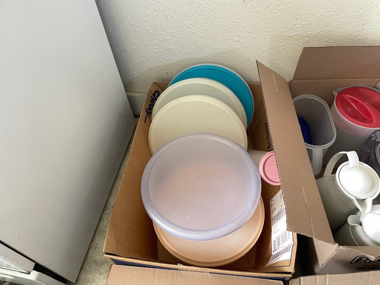 #6258-•-assortment-of-kitchen-items-image-4