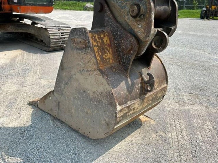 2007-hitachi-zx225us-lc-image-57