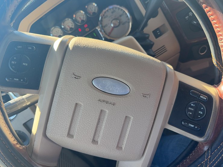 2008-ford-f350-image-24