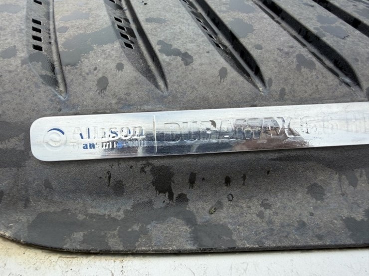 2011-chevrolet-silverado-2500-image-32