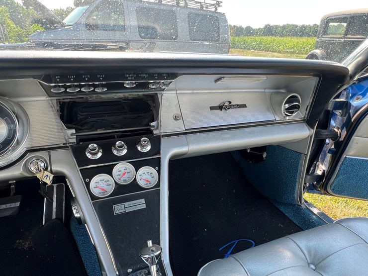 #100-•-1963-buick-riviera-wildcat-445-(no-title)-image-12