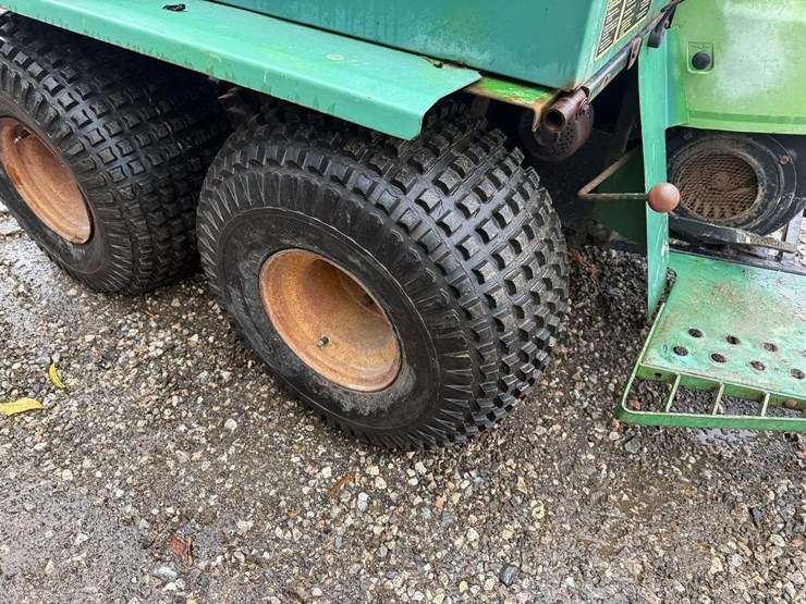 john-deere-gator-image-10