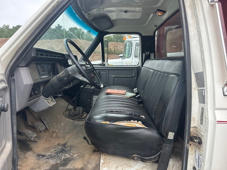 #61462-•-1995-ford-f-series-single-axle-dump-truck-image-24