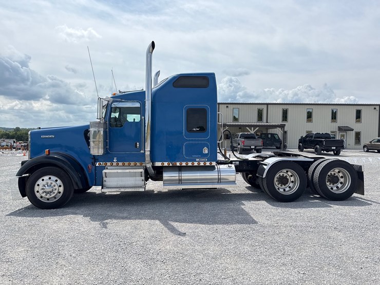 2006-kenworth-w900l-image-8