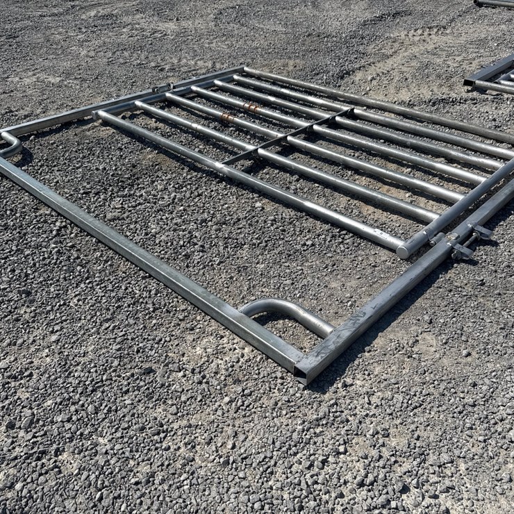 #554 • 8.5' GATE