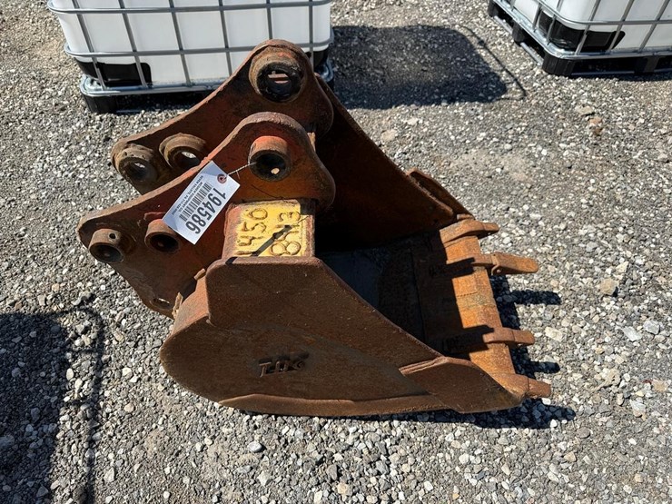 tag-24”-backhoe-bucket-image-4