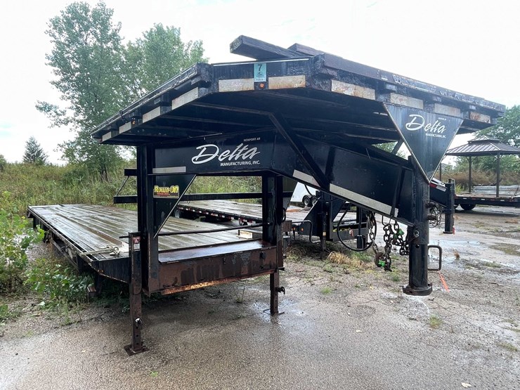 #10501-•-2016-delta-gooseneck-flatbed-(has-wi-title)-image-3