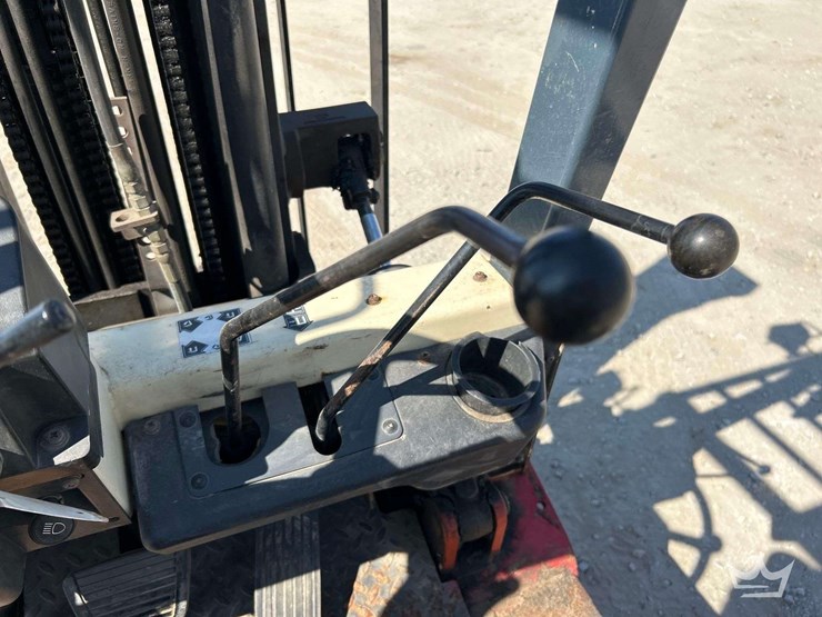 2000-nissan-pj01a18p-3,500lb.-lp-forklift-image-15