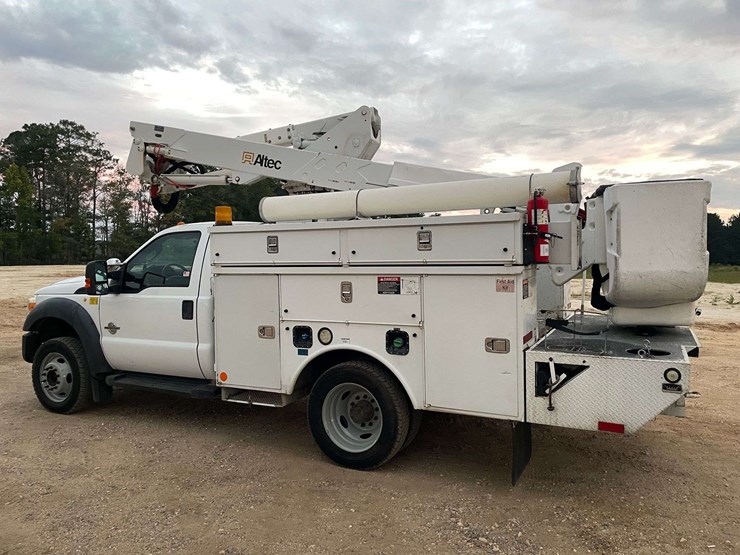 2012-ford-f550-image-2