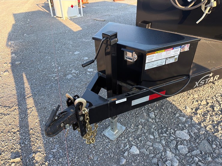 #210-•-2026-x-star-990-gal-tandem-axle-fuel-trailer-image-13