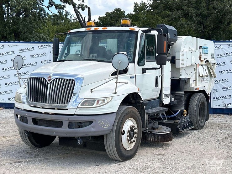 2014-international-durastar-4300-image-1