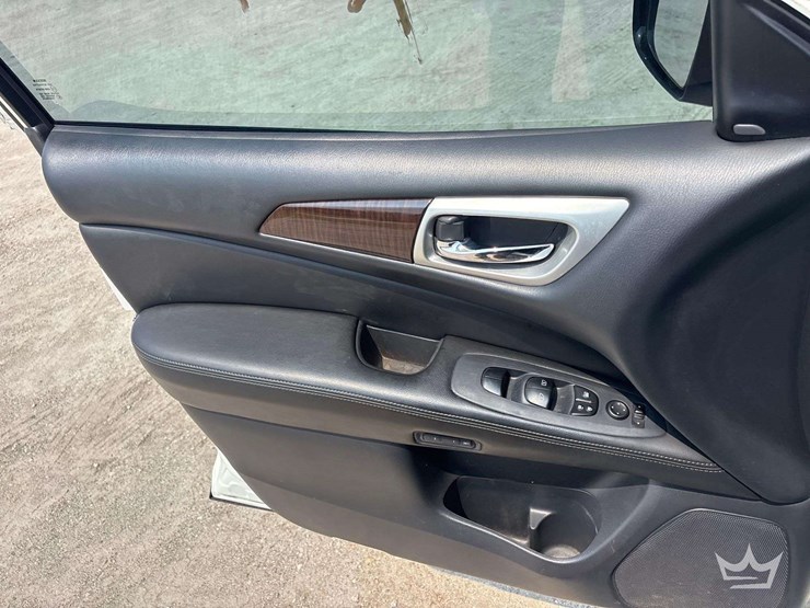 2015-nissan-pathfinder-image-14