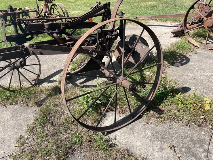 #1623-•-vintage-moldboard-plow-image-6