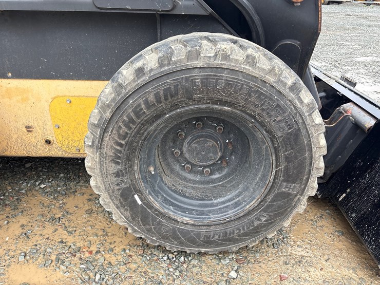 2019-new-holland-l228-image-69
