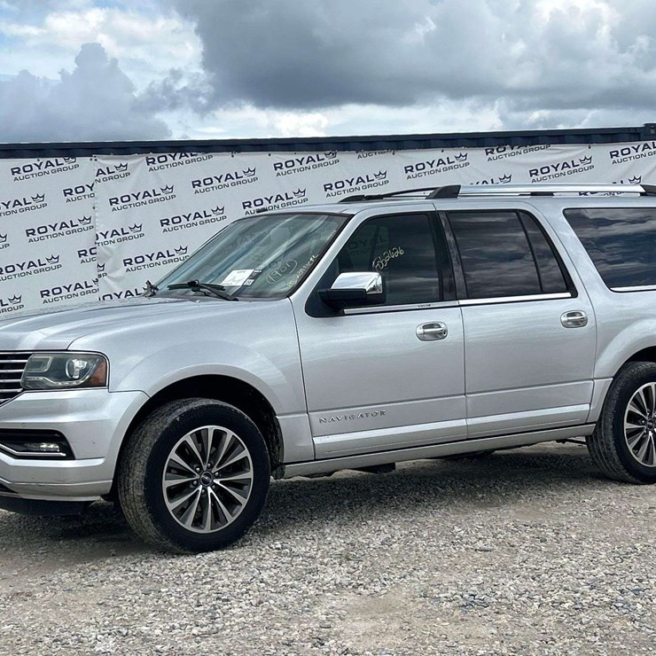 2016 LINCOLN NAVIGATOR