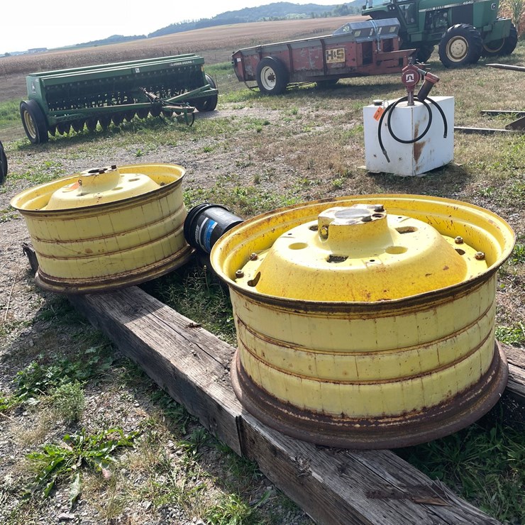#6216 • Tractor Rims