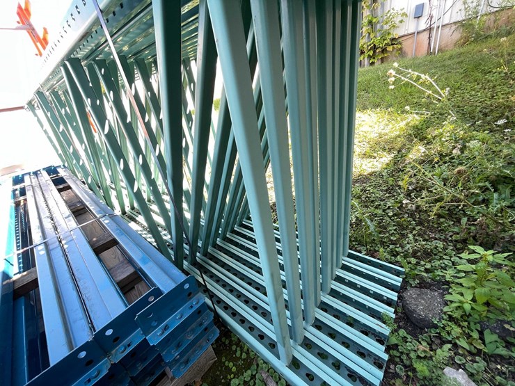 #9007-•-tear-drop-pallet-racking-(shed)-image-4
