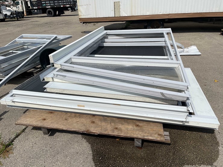 #10550-•-(3)-pallets-of-windows-and-accessories-image-14