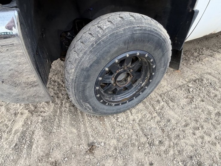2008-chevrolet-silverado-2500-image-9