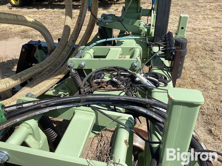 2023-orthman-840-204-12r30-strip-till-machine-w/montag-cart-image-15