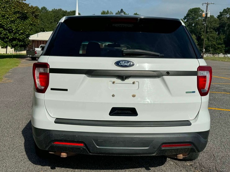 2018-ford-explorer-image-4