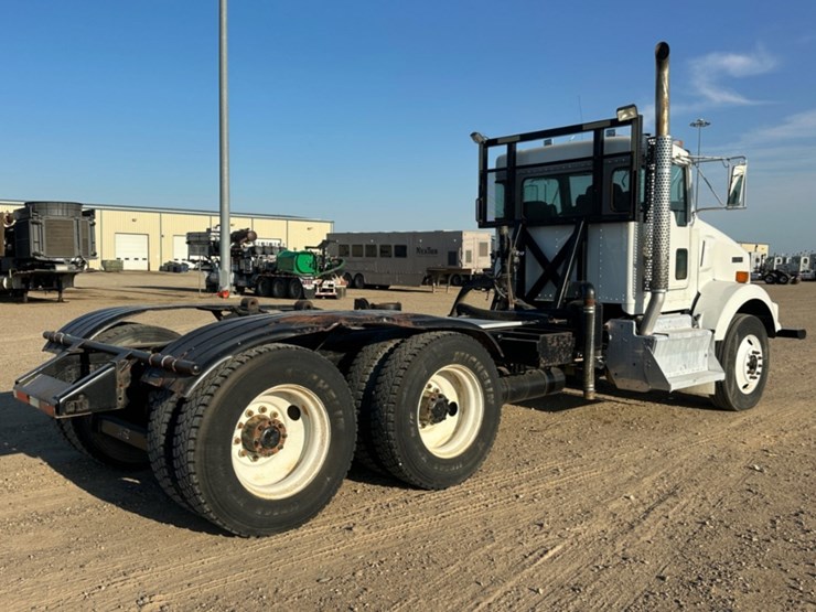 2012-kenworth-t800-image-5