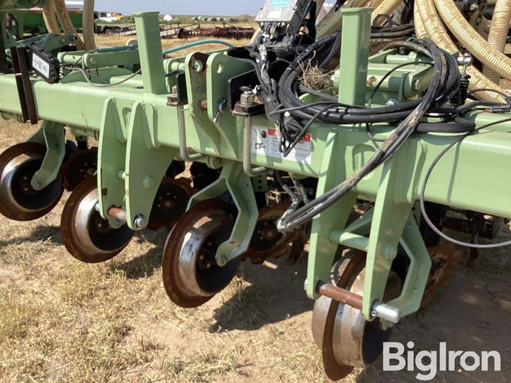 2023-orthman-840-204-12r30-strip-till-machine-w/montag-cart-image-9