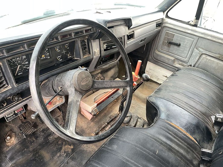 1997-ford-f800-image-12