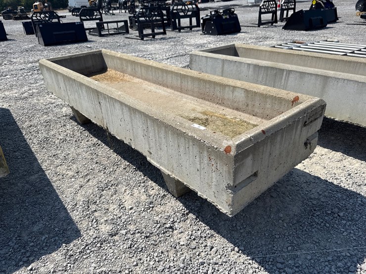 #557-•-8’-concrete-livestock-bunk-feeder-image-1