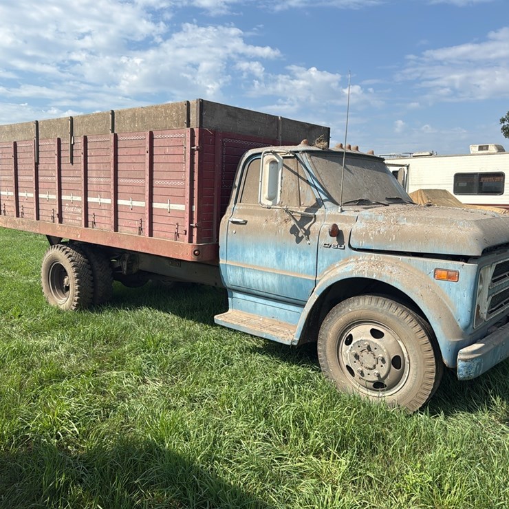 CHEVROLET C50