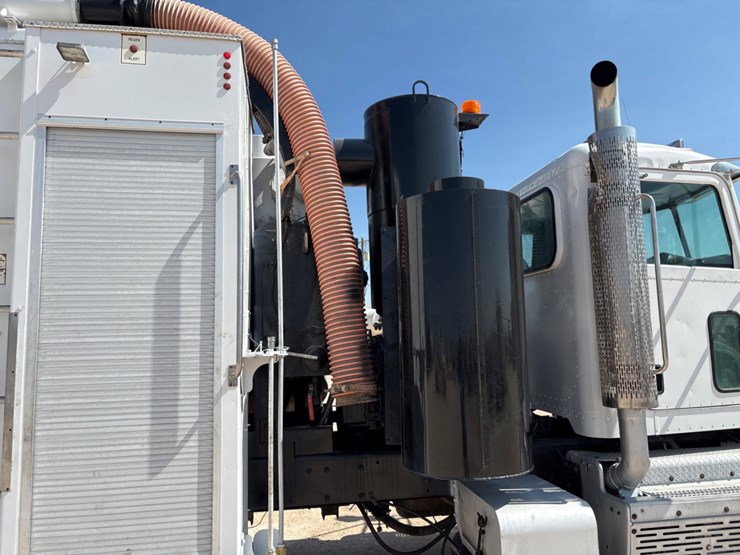 2014-peterbilt-367-image-8