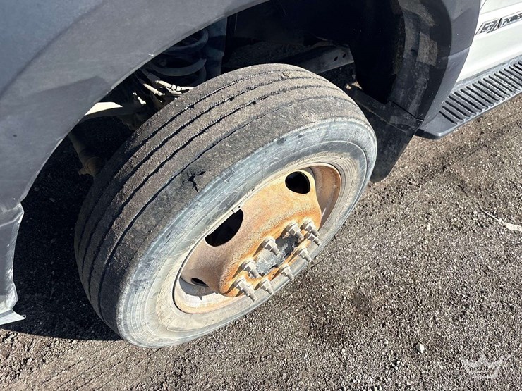2019-utility-flatbed-image-23