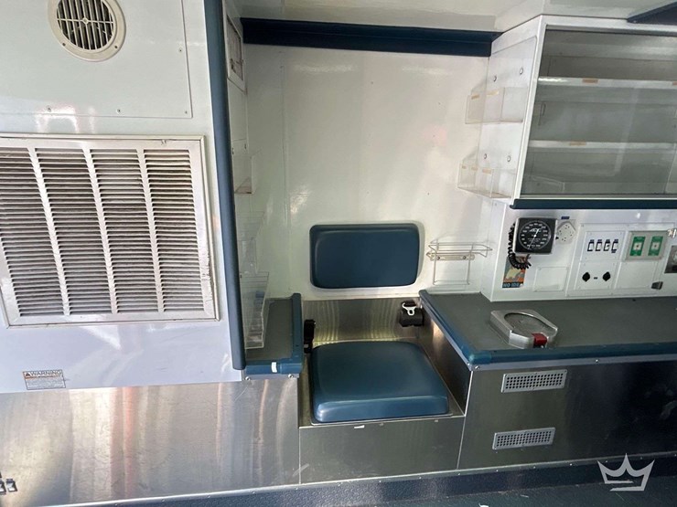 2018-dodge-3500-image-28