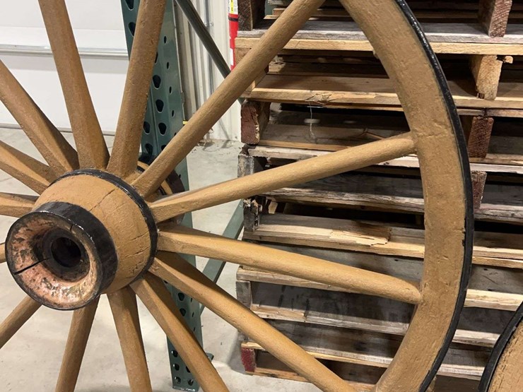 (4)-wooden-wagon-wheels-image-8