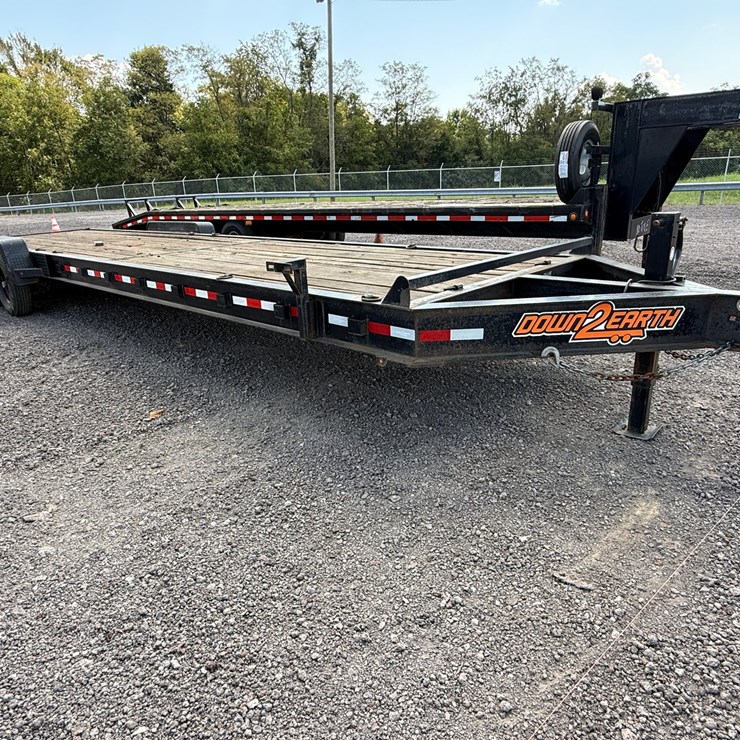 #15165 • 2022 DOWN 2 EARTH 34' BUMPER PULL TRAILER