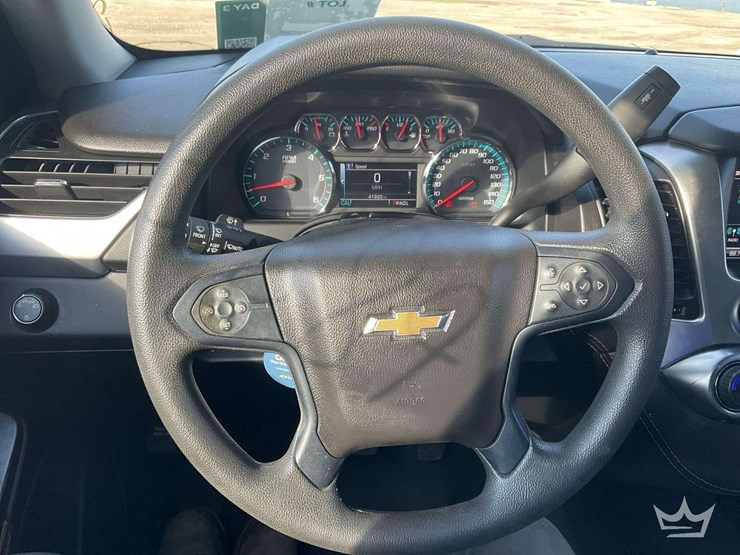 2019-chevrolet-tahoe-image-14
