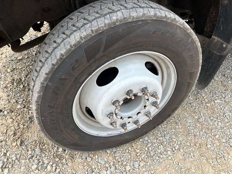 2019-ford-f550-image-71