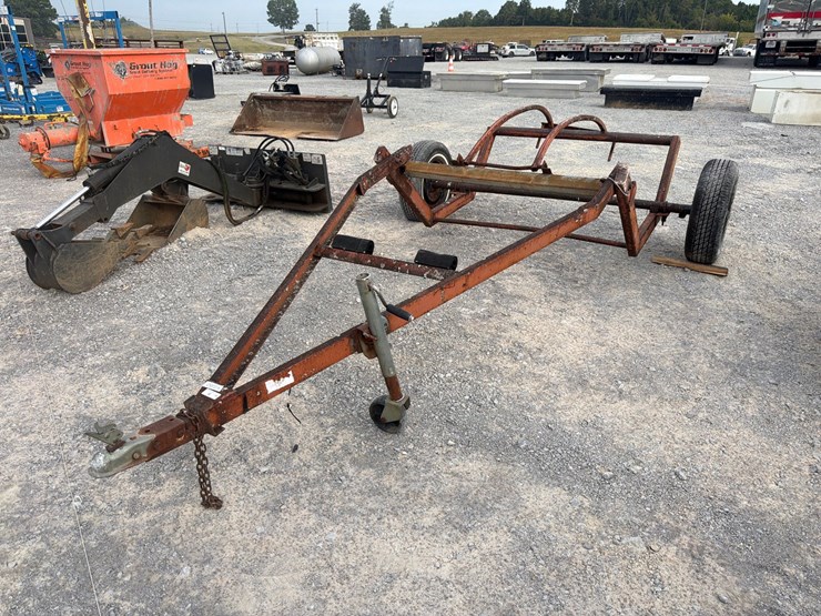 #563-•-round-bale-carrier-trailer-image-1