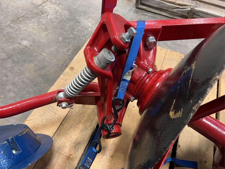 international-harvester-fast-hitch-disk-plow-image-17