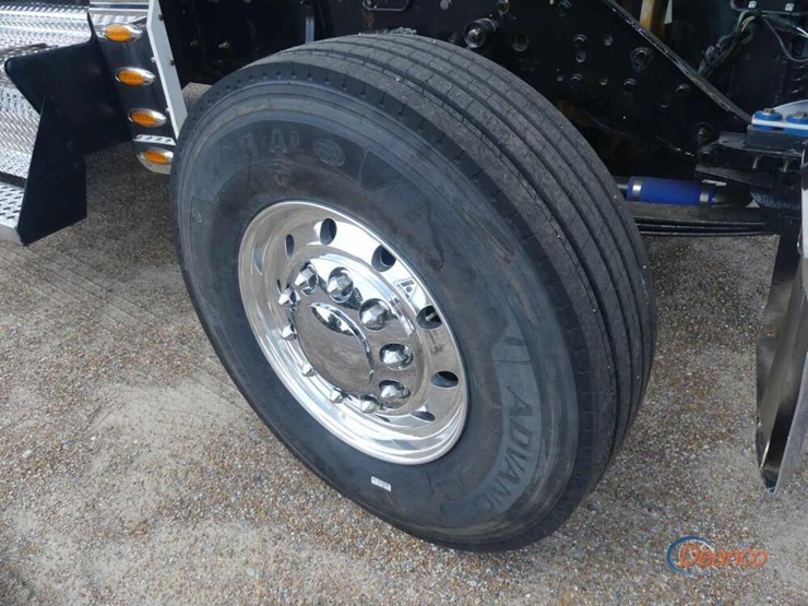 2018-kenworth-w900-image-15