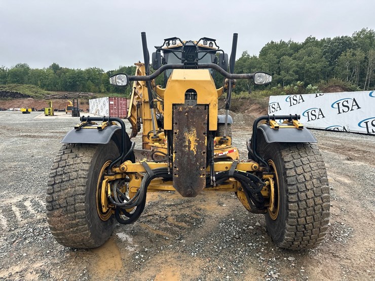 caterpillar-160m-awd-image-8
