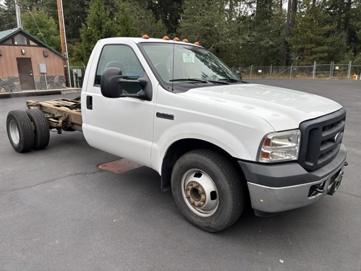 2007-ford-f350-xl-image-7