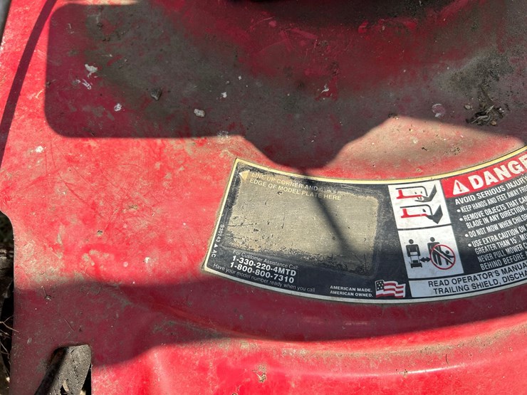 #6263-•-(2)-push-mowers-image-10