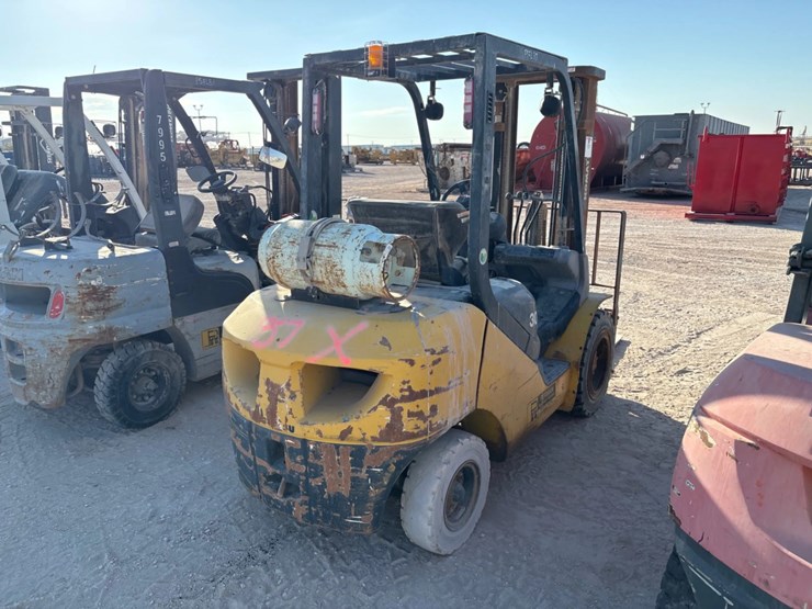 komatsu-fg30ht-16-image-3