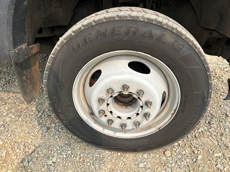 2019-ford-f550-image-73