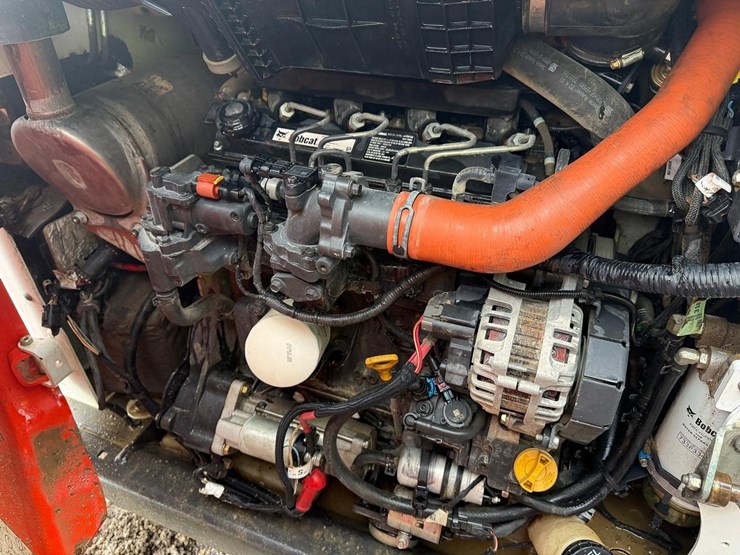 2024-bobcat-t450-image-14