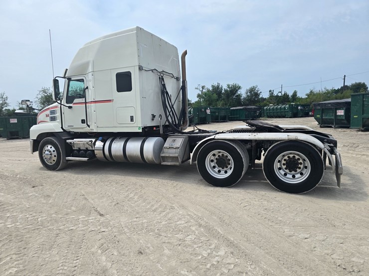 #25251-•-2020-mack-anthem-semi-sleeper-truck-image-7