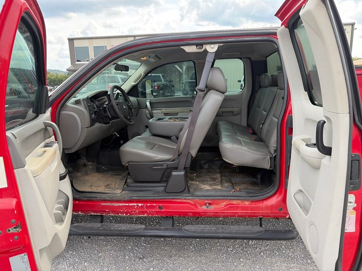 #244-•-2013-chevrolet-silverado-service-truck-image-15